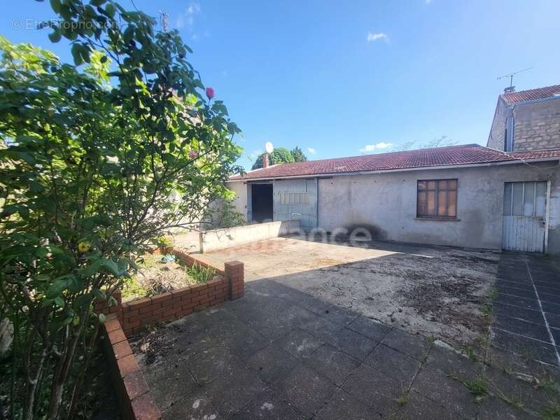 Maison à MERY-SUR-OISE