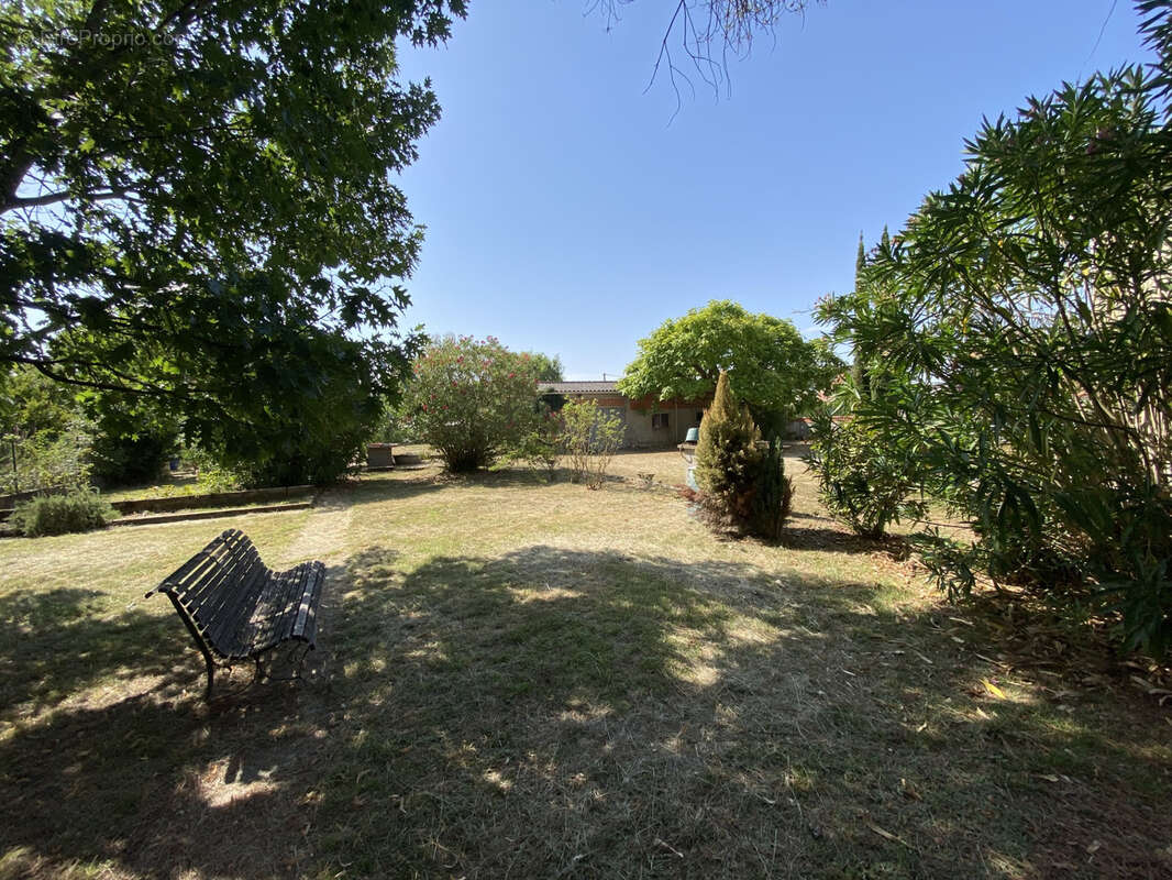 Ensemble immobilier composé de deux appartements T4   Grisolles - photo 12