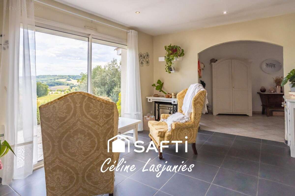 Maison 205 m² à Allez-Et-Cazeneuve  - photo 9