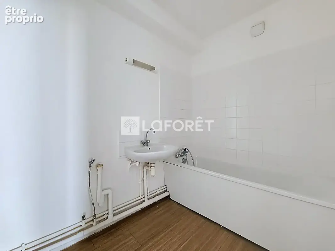 Appartement centre-ville Elbeuf / T3 -73.85 m2 - photo 5