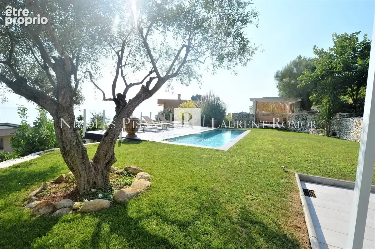 Villa contemporaine  sur les hauteurs de Roquebrune Cap Martin - photo 3