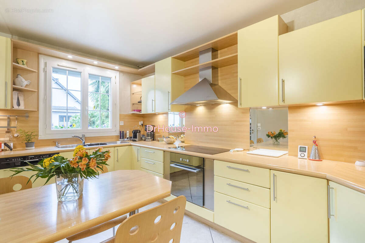 Maison à BRY-SUR-MARNE