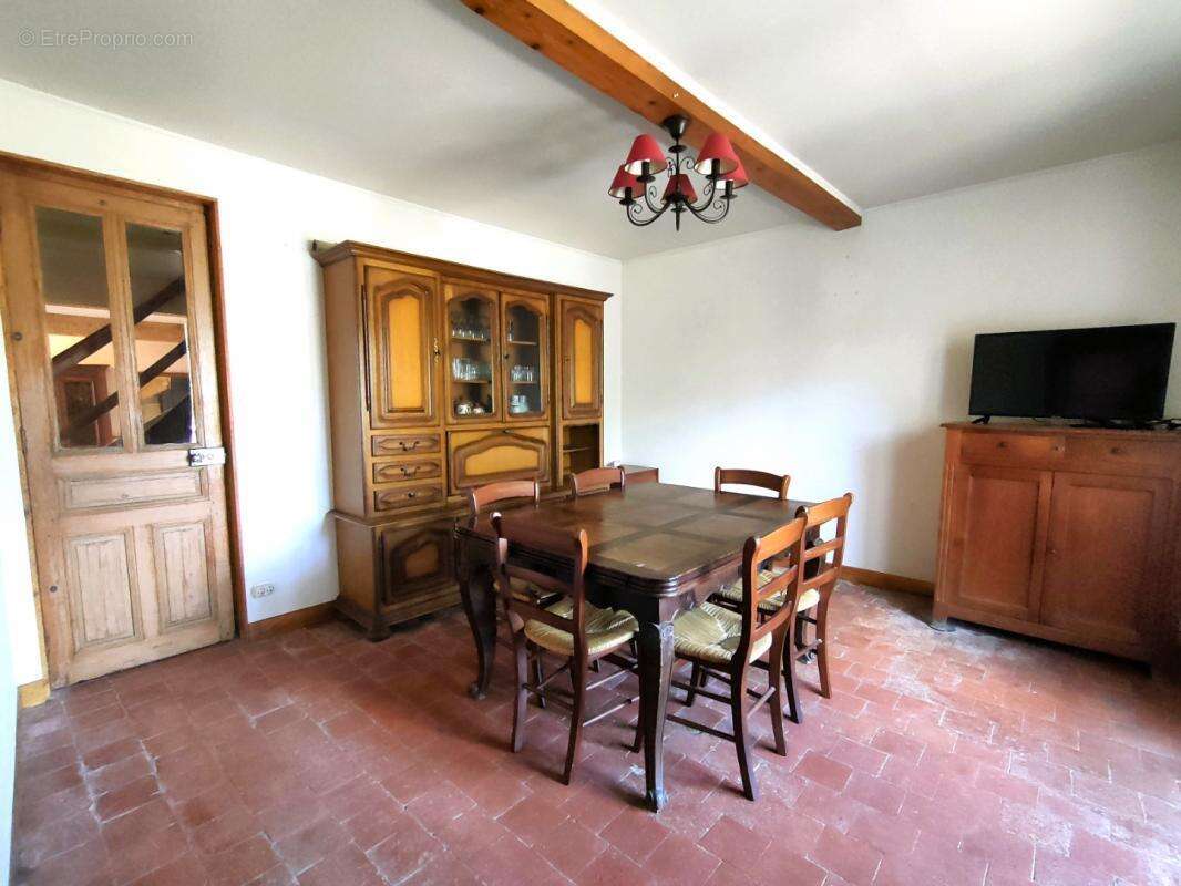 Maison à VILLIEU-LOYES-MOLLON