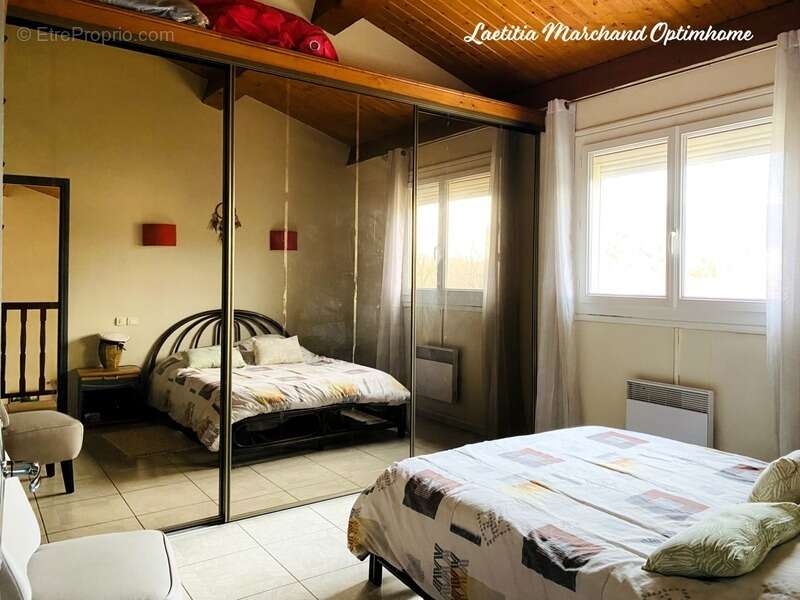 Maison 4 faces 3 chambres piscine garage Prades(66) - photo 8