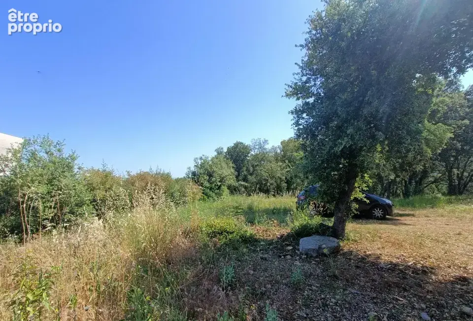 Terrain 2200 m² à Le Thoronet  - photo 3