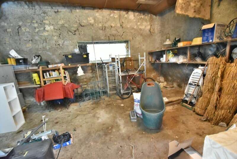 Maison à SAINT-YRIEIX-SUR-CHARENTE