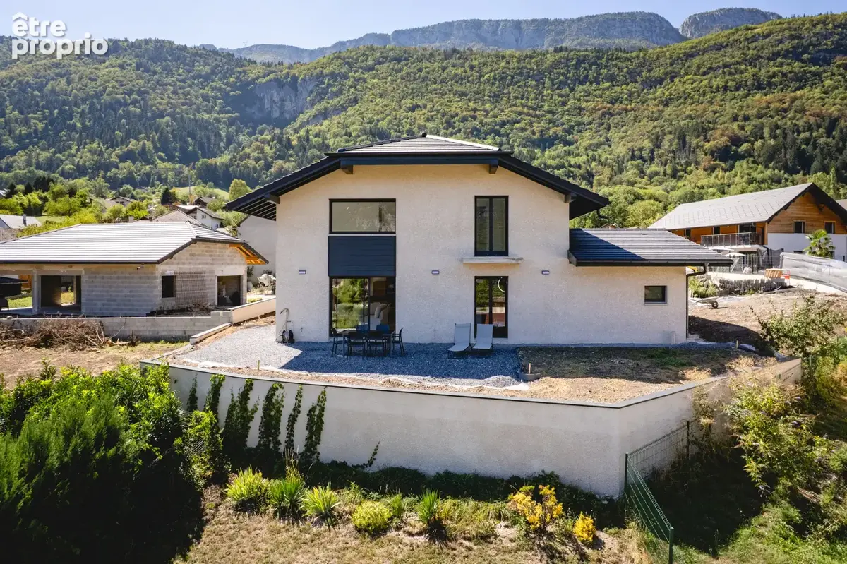 Maison à LATHUILE
