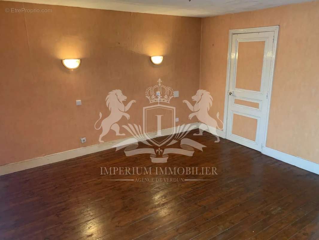 Maison à LINY-DEVANT-DUN