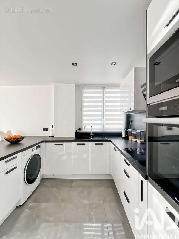 Appartement 67 m² à Combs-La-Ville  - photo 7