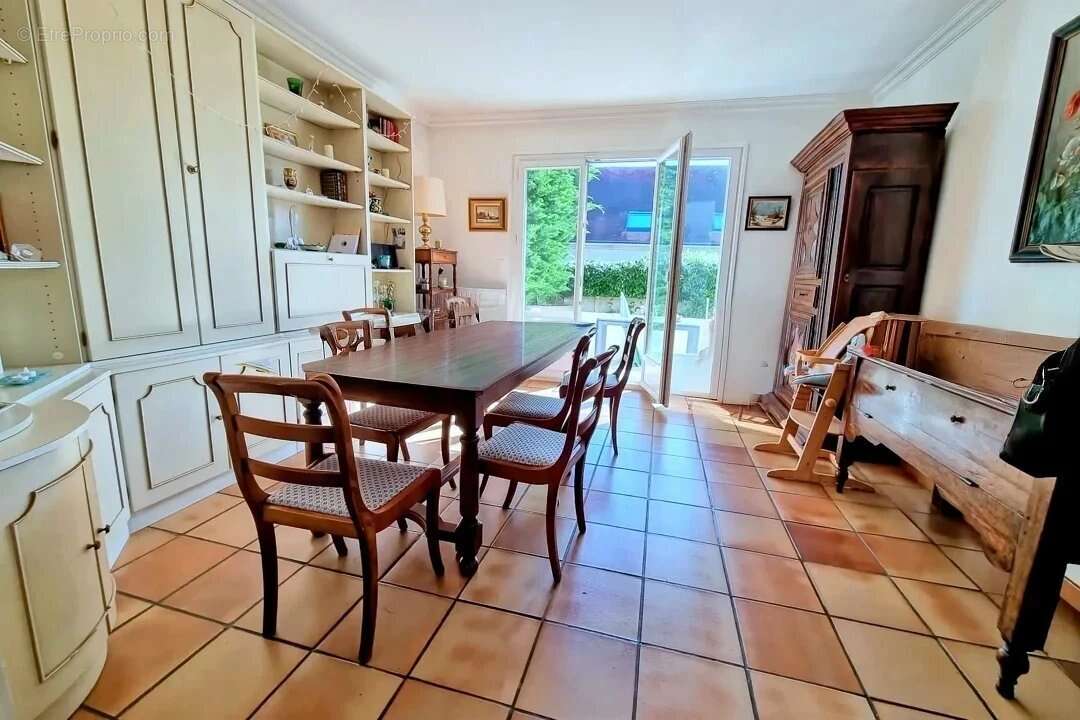 Maison à CROISSY-SUR-SEINE