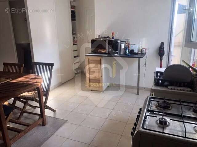 Appartement à ROGNONAS