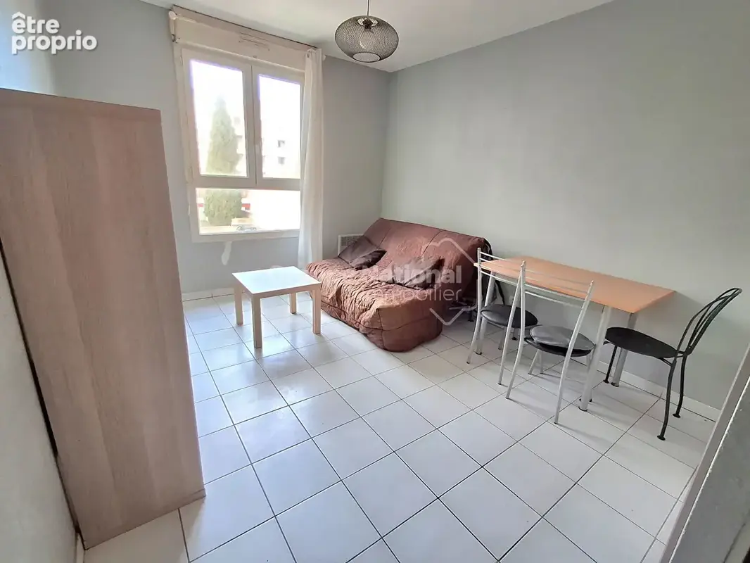 AVIGNON, proche remparts, studio meublé 19 m² avec parking privatif - photo 1