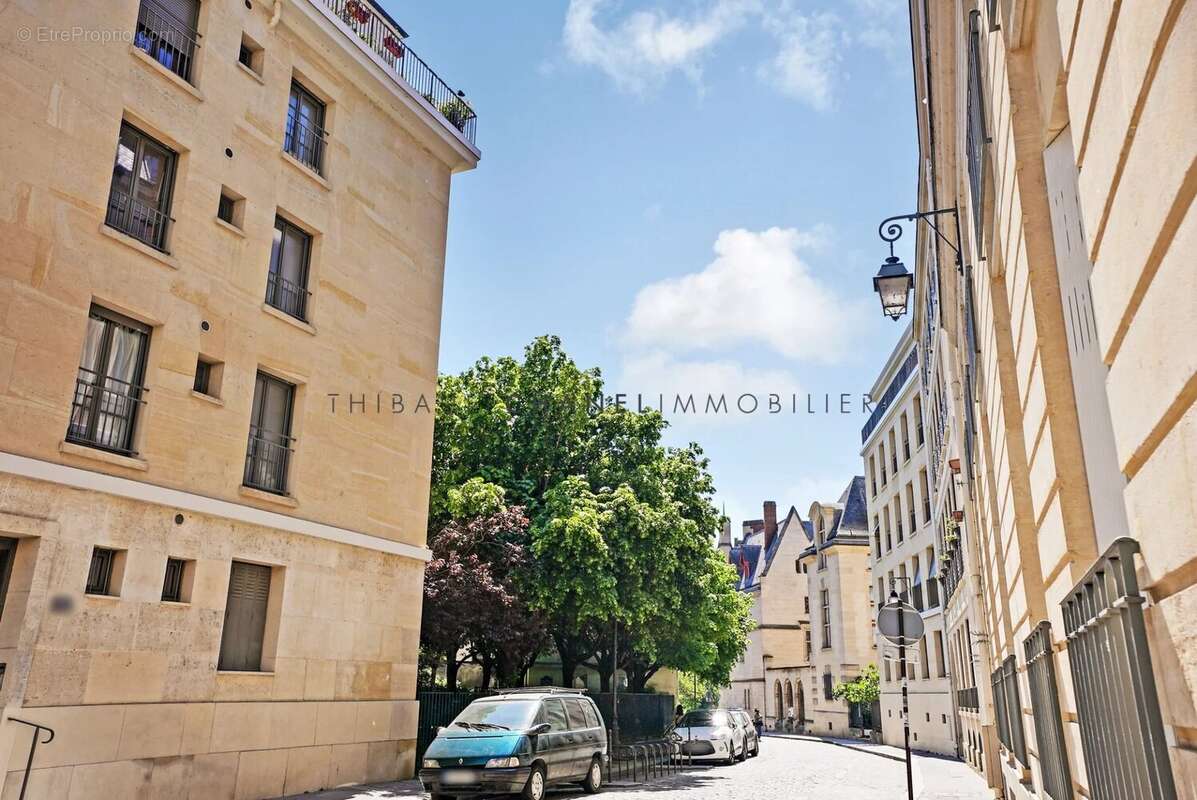 Appartement à PARIS-4E