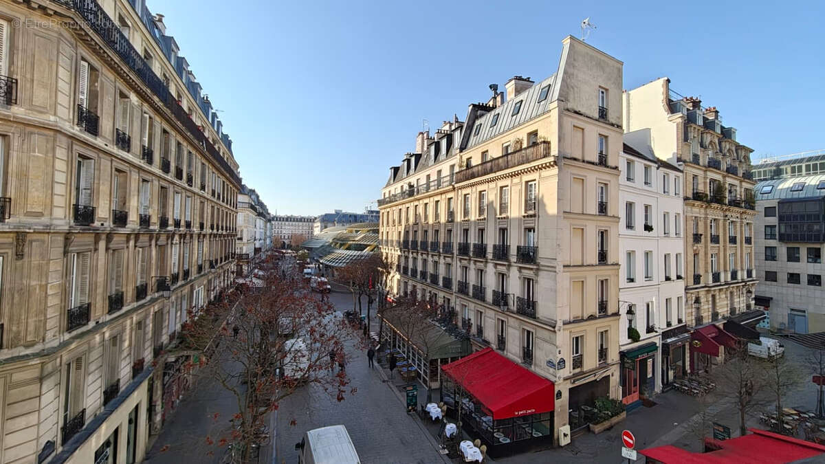 Appartement à PARIS-1E