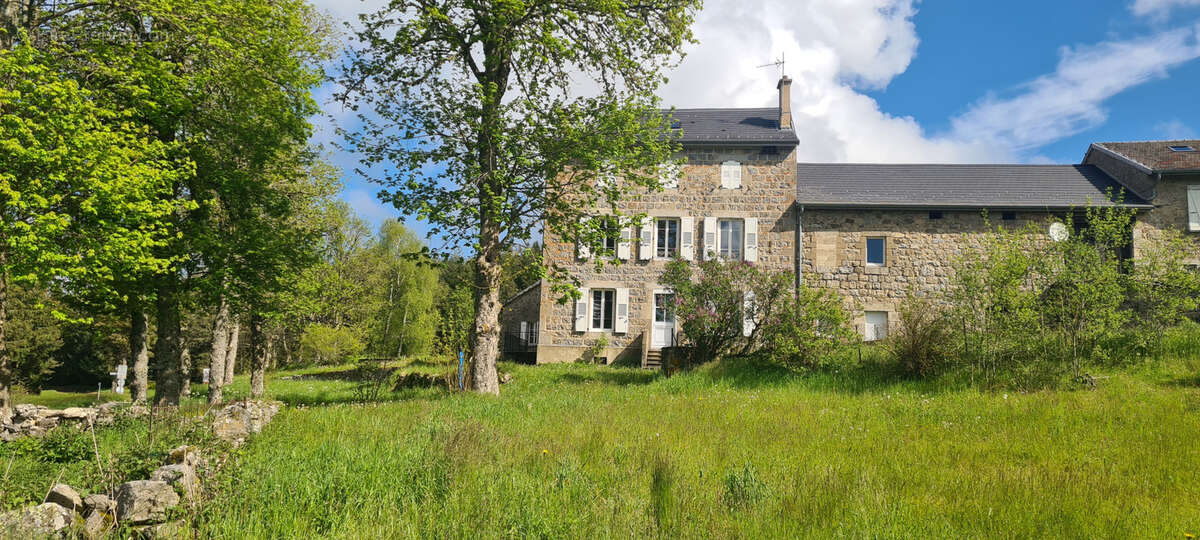 Maison à LE CHAMBON-SUR-LIGNON