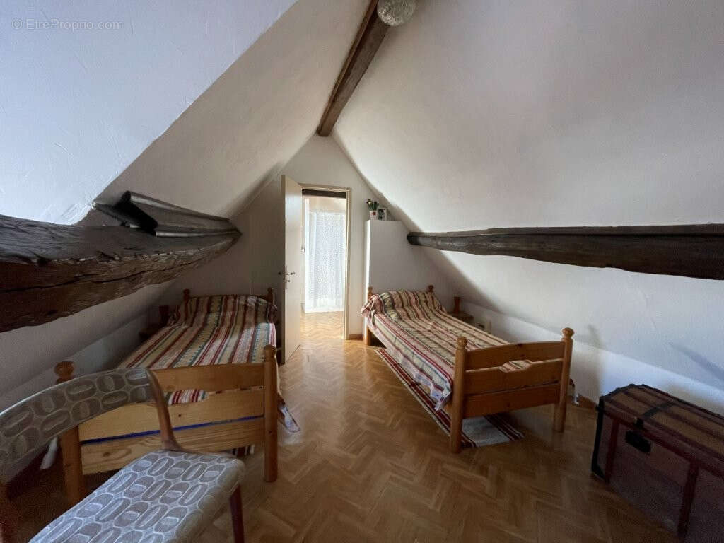 Maison à BEAUMONT-LES-AUTELS
