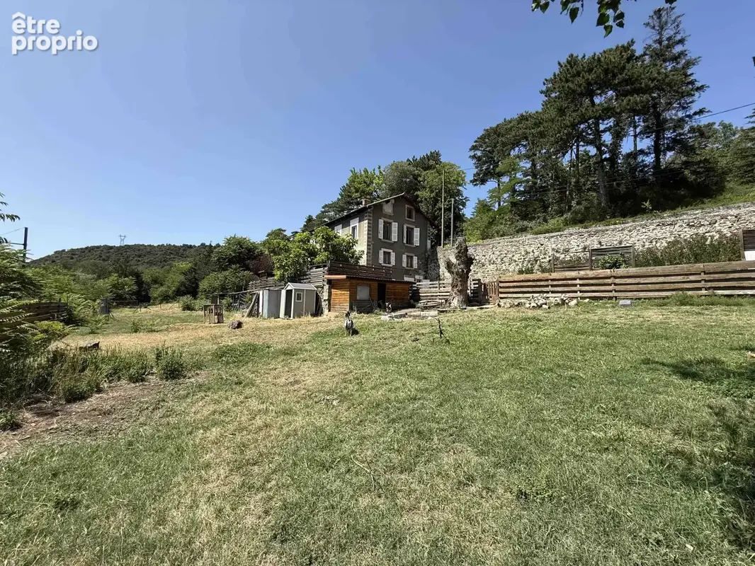 Maison familiale de 246 m2 + maison 104 m2 sur 2500M2 de terrain - photo 2