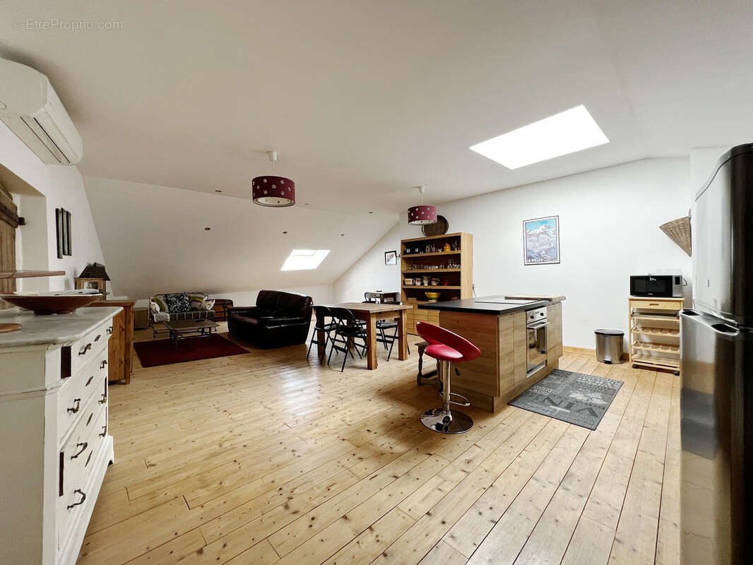 Maison à CADEROUSSE