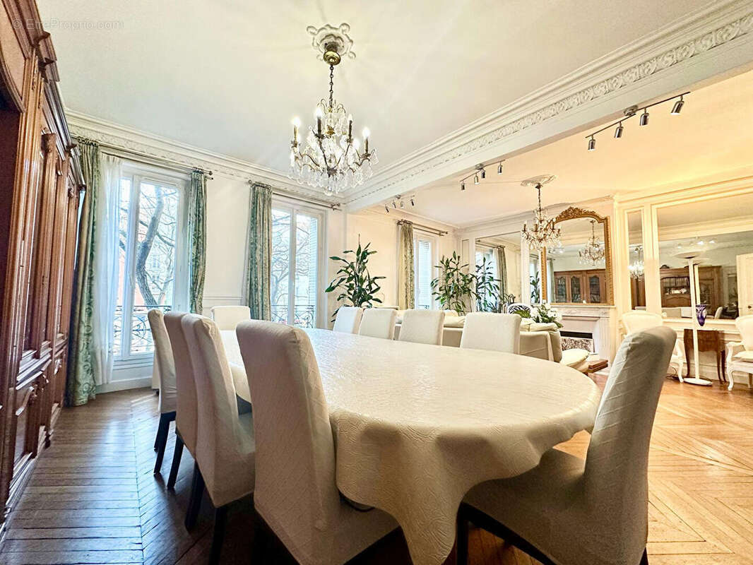 Appartement à PARIS-19E