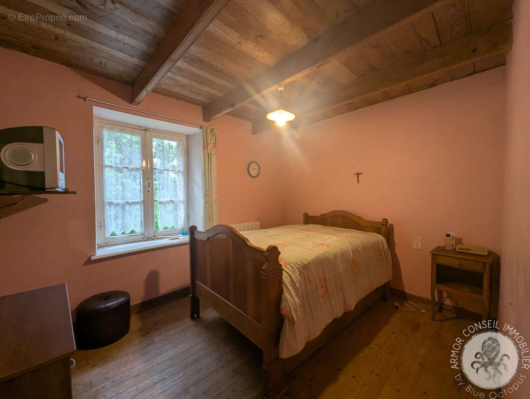 Maison à LANGUENAN