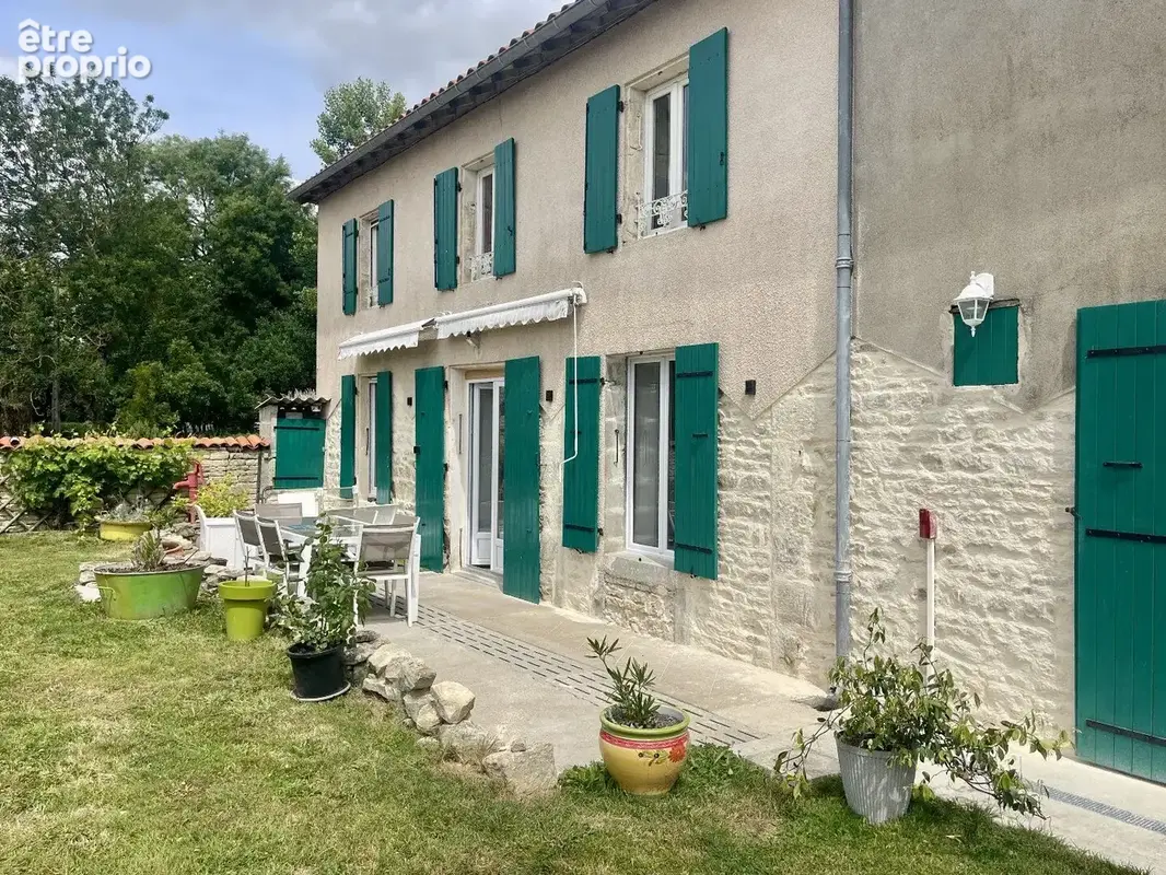 Maison 5 chambres, entièrement rénovée, non-mitoyenne, au calme, commerces à 5 minutes - photo 11
