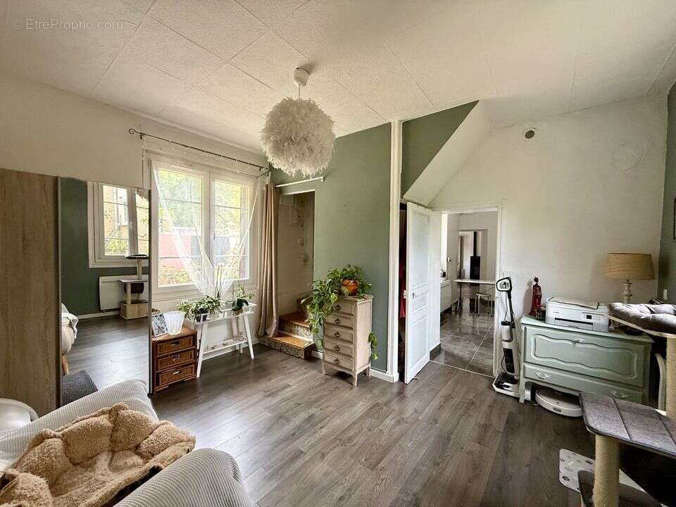 Maison de village et dépendance à Champigny - 89 - photo 5