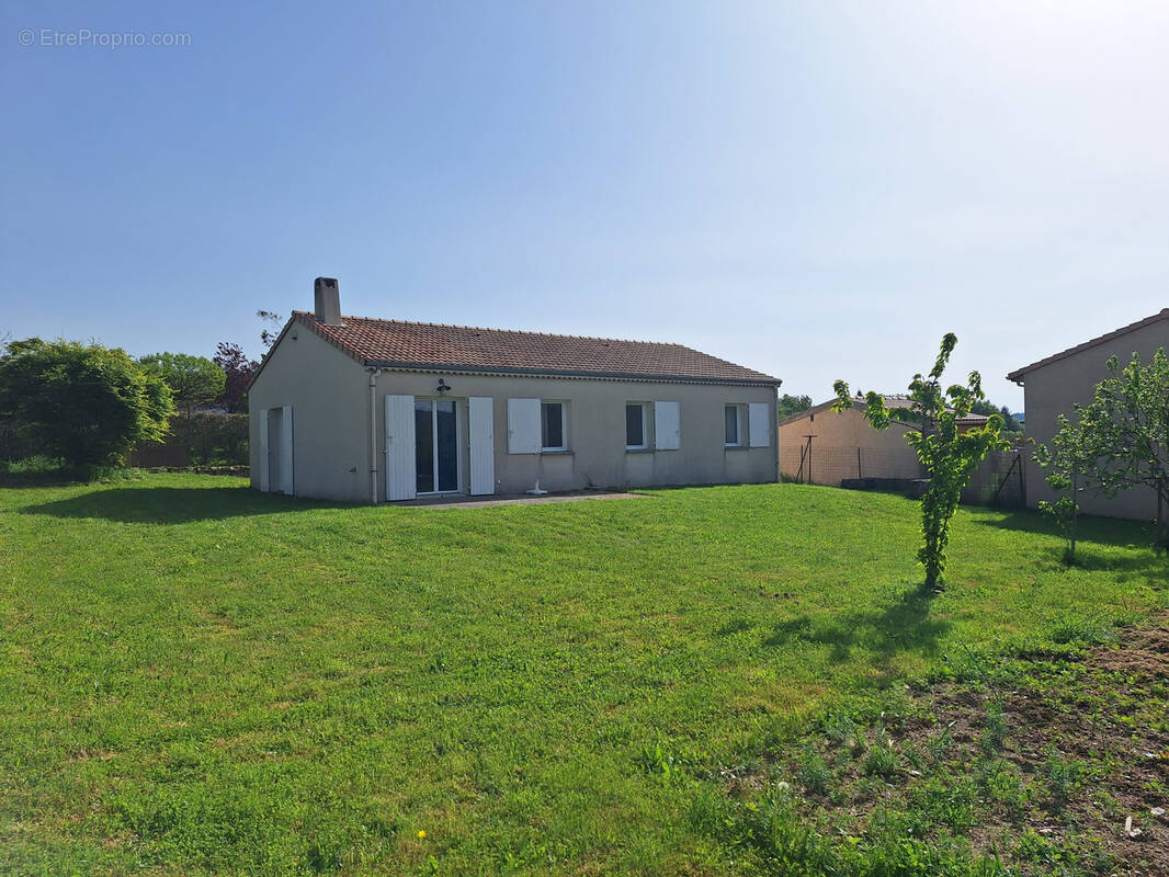 Maison à ALBOUSSIERE