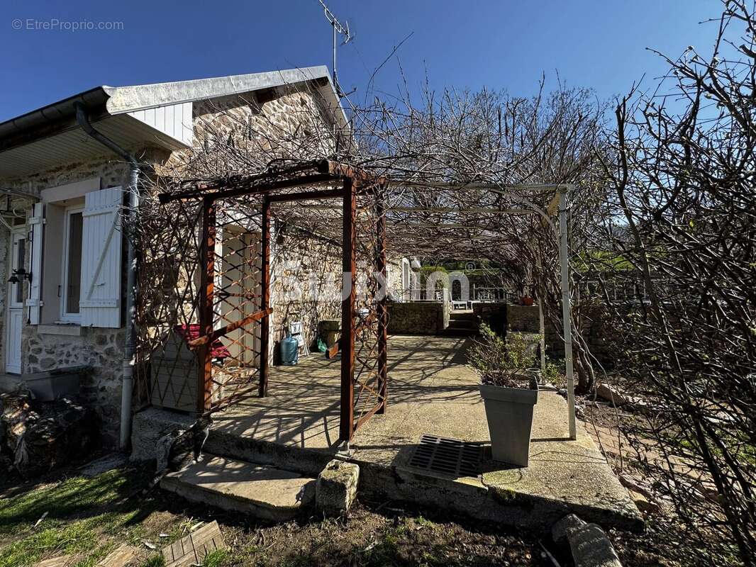 Maison de caractère avec piscine – Écrin de verdure à Avallon - photo 2
