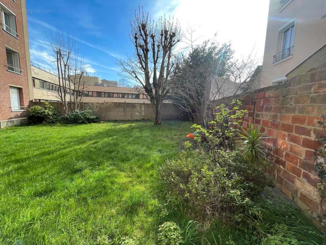 Appartement à NANTERRE
