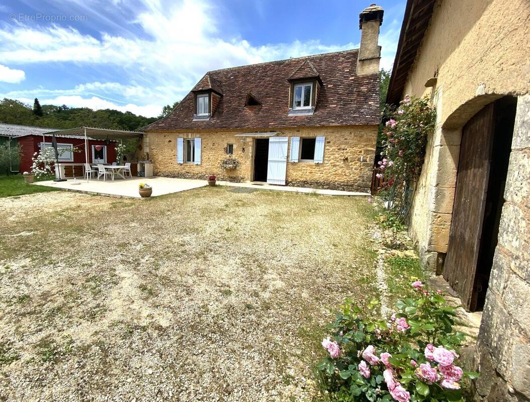 Maison à SAINT-CHAMASSY