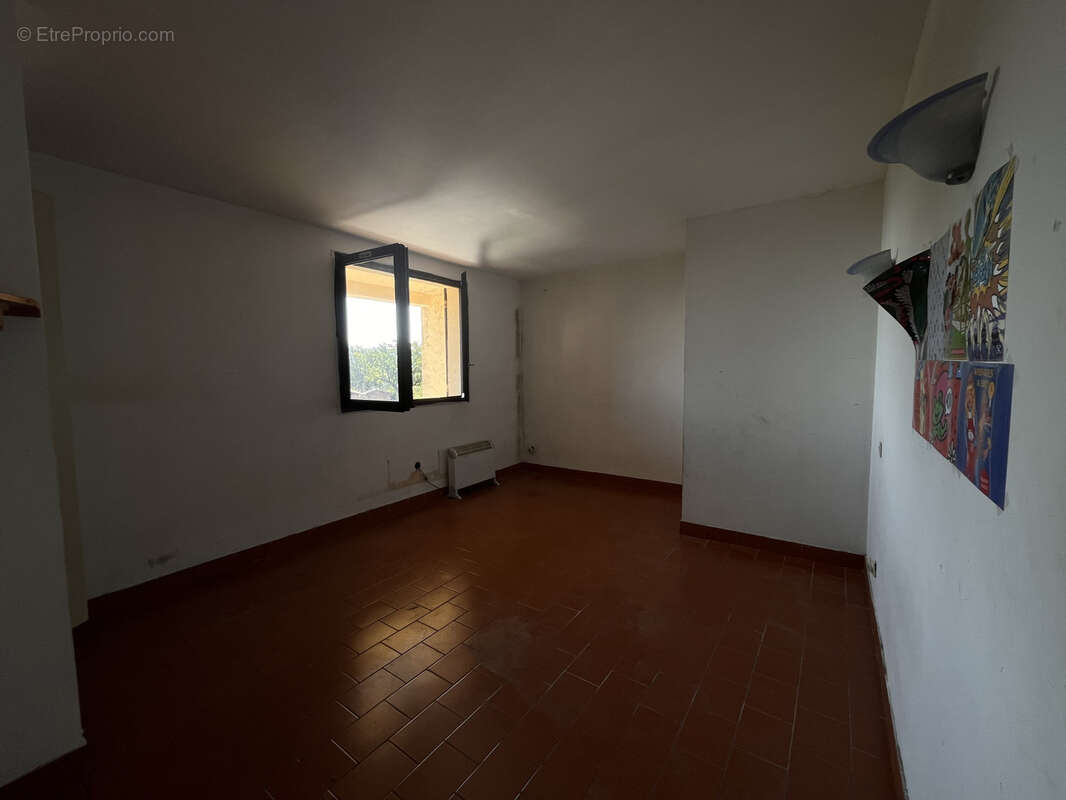 Maison 110 m² à Montbolo  - photo 10