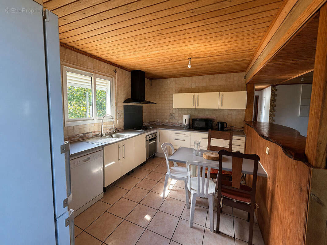 Maison Le Tampon 5 pièces 195.8 m2 - photo 5
