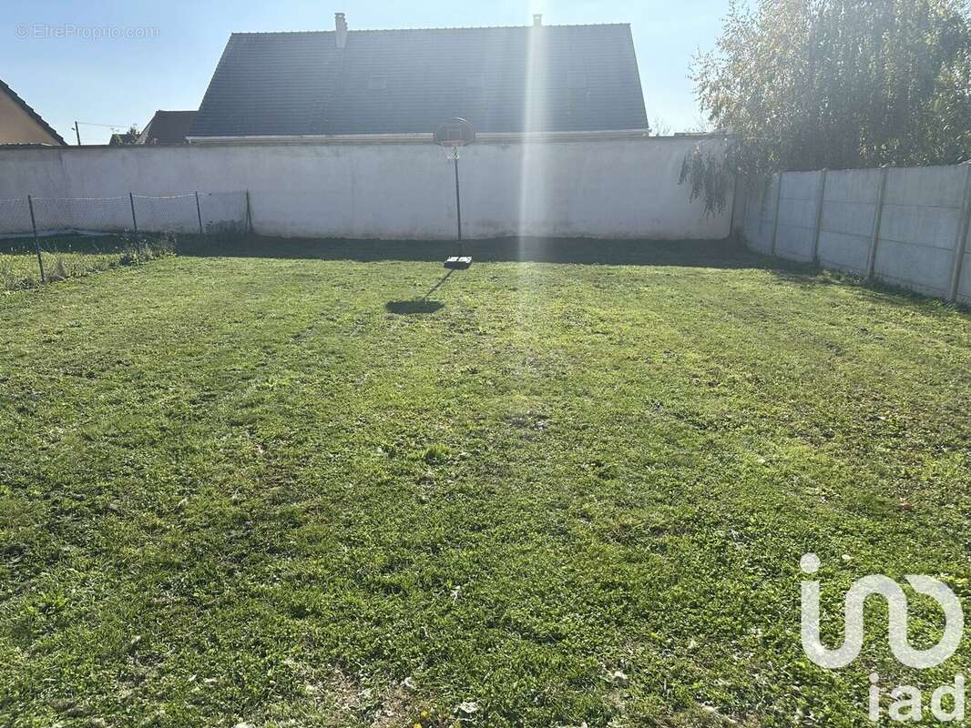 Photo 8 - Maison à BERCHERES-LES-PIERRES