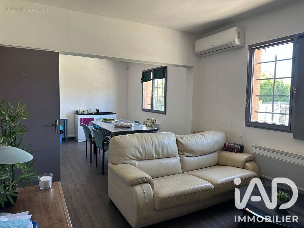 Commerce 910 m² à Preignac  - photo 5