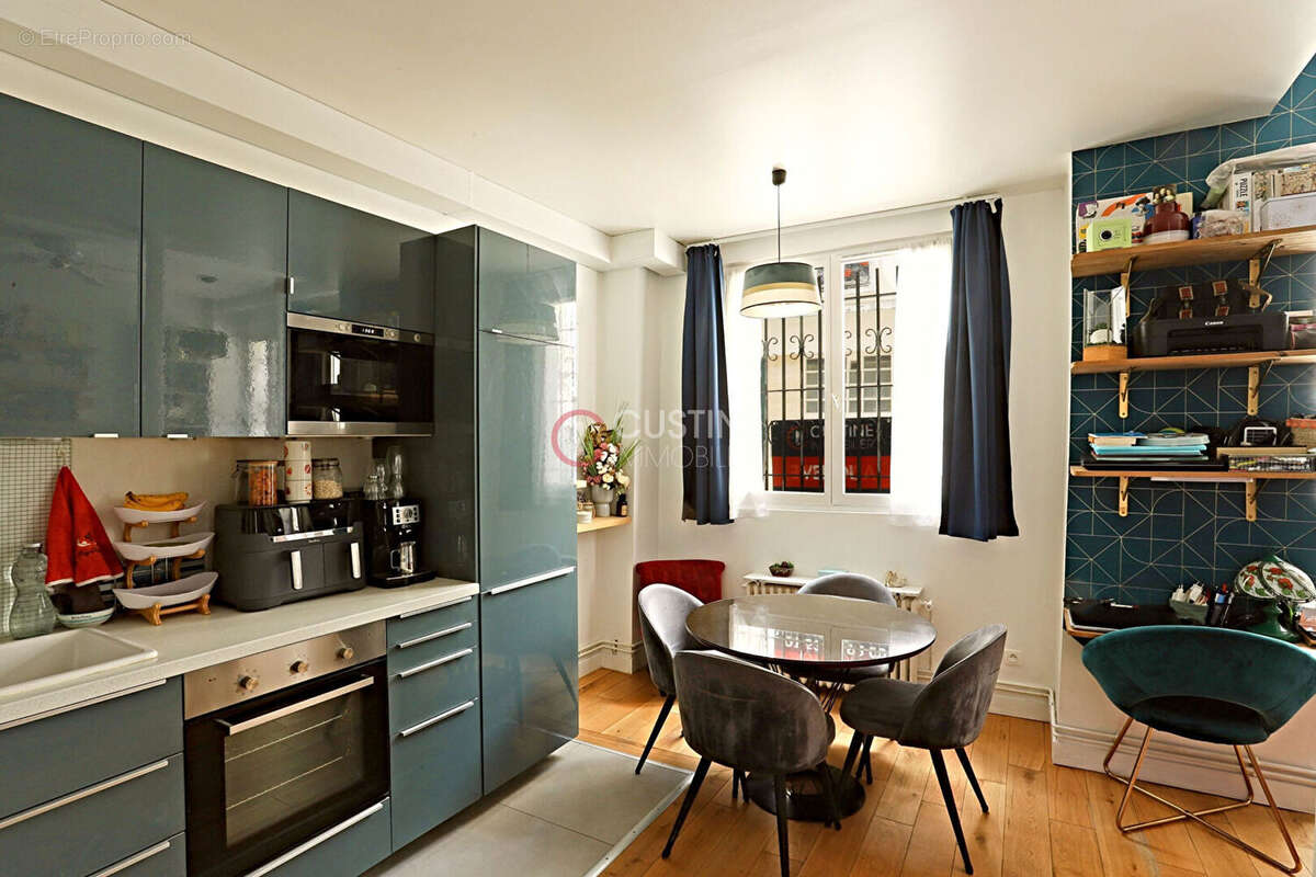 Appartement à PARIS-18E