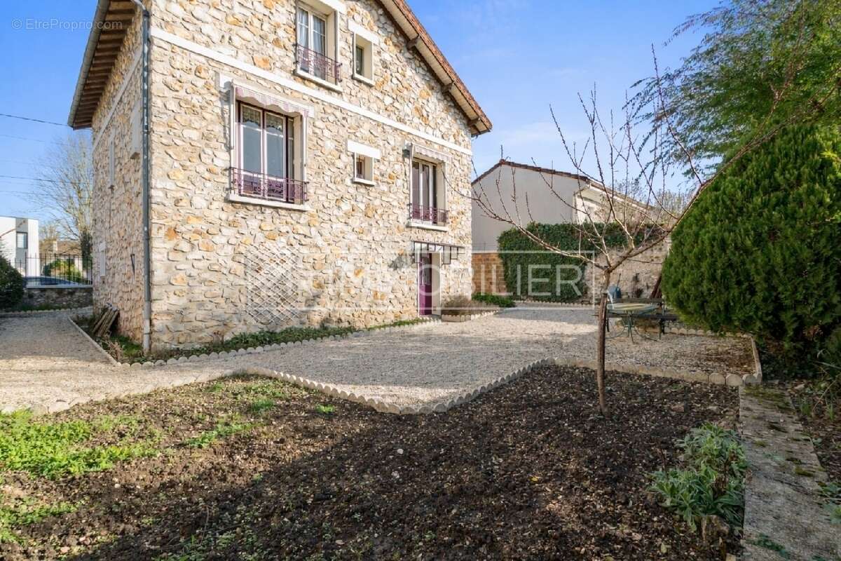 Maison à LAGNY-SUR-MARNE