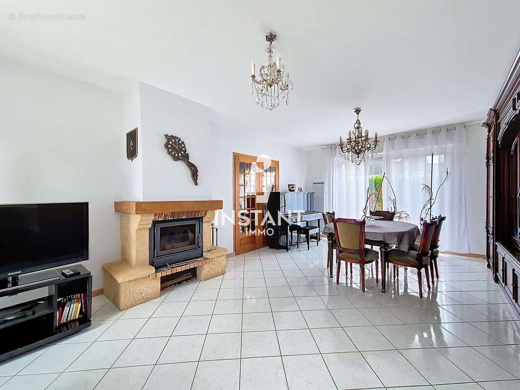 Séjour de 30m² - Maison à CRETEIL