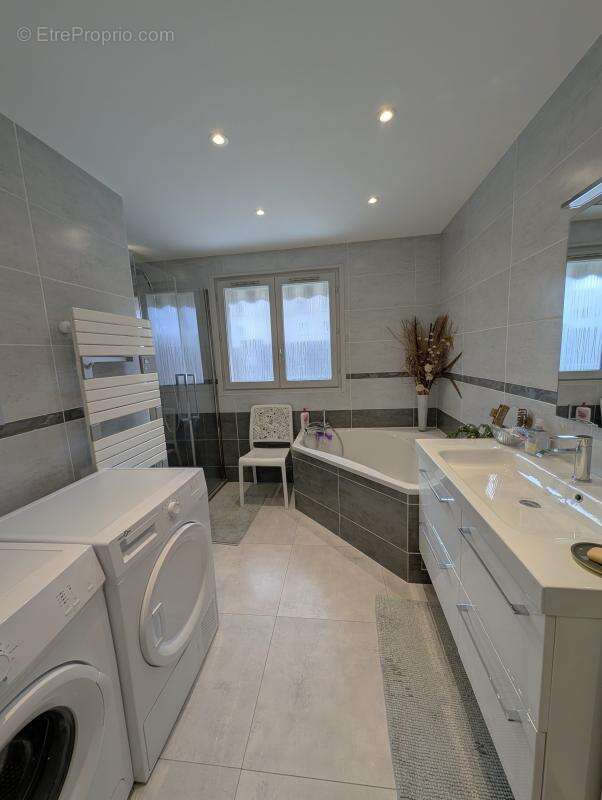 Maison à SAINT-MARTIN-LE-VINOUX