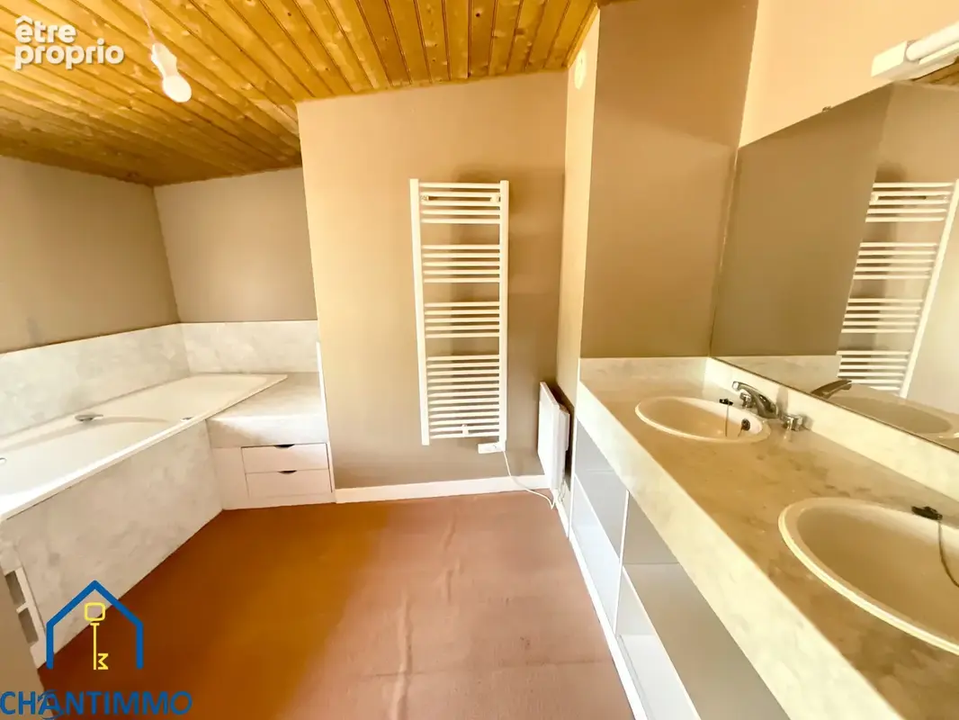 Ensemble immobilier avec local commercial et habitation   215 m2 à STE CECILE - photo 6