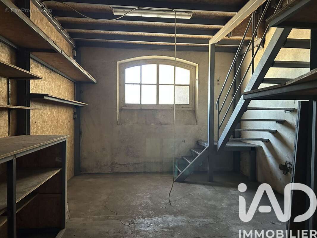 Appartement 400 m² à Le Creusot  - photo 8