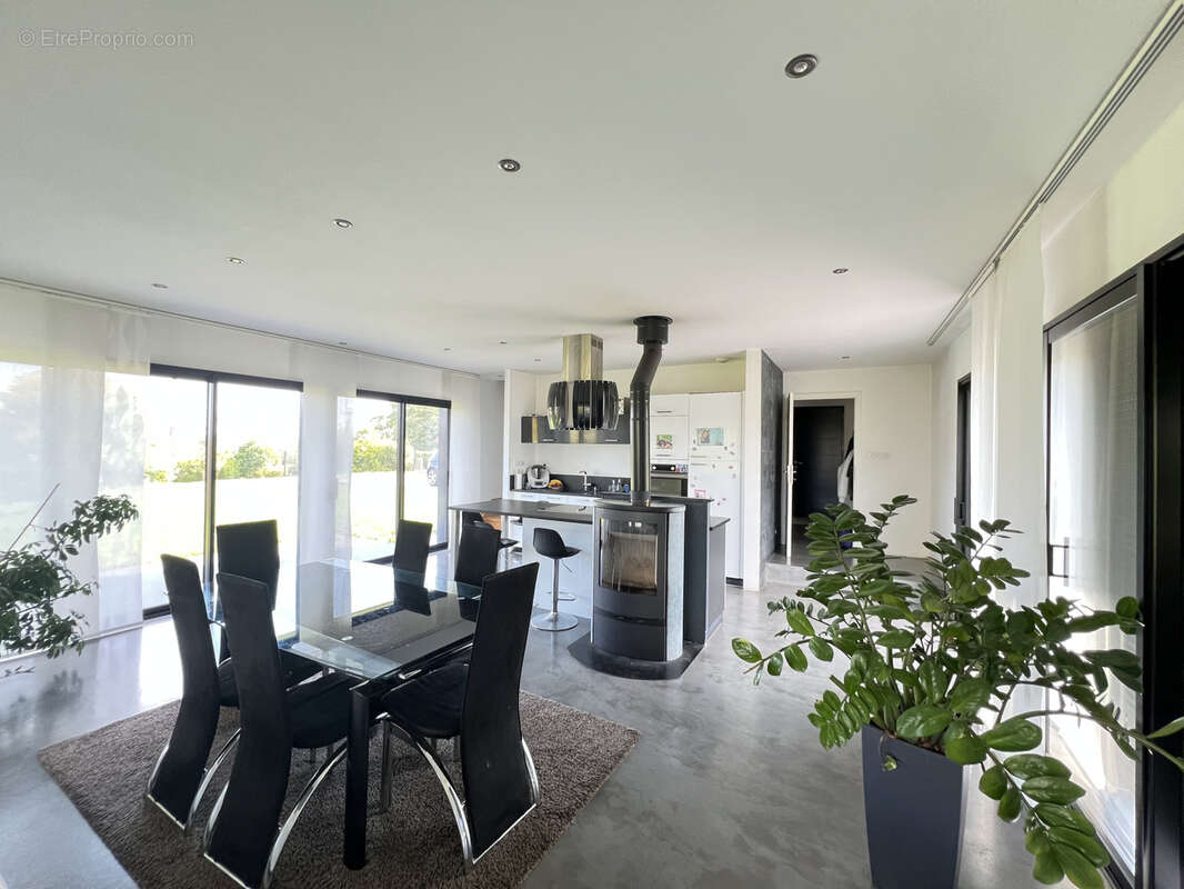 Maison à CHAMPAGNEY