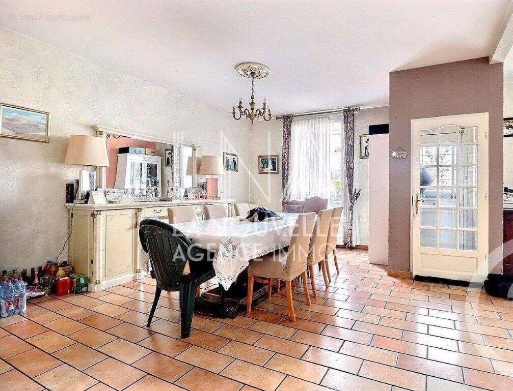 Maison à ROMAINVILLE