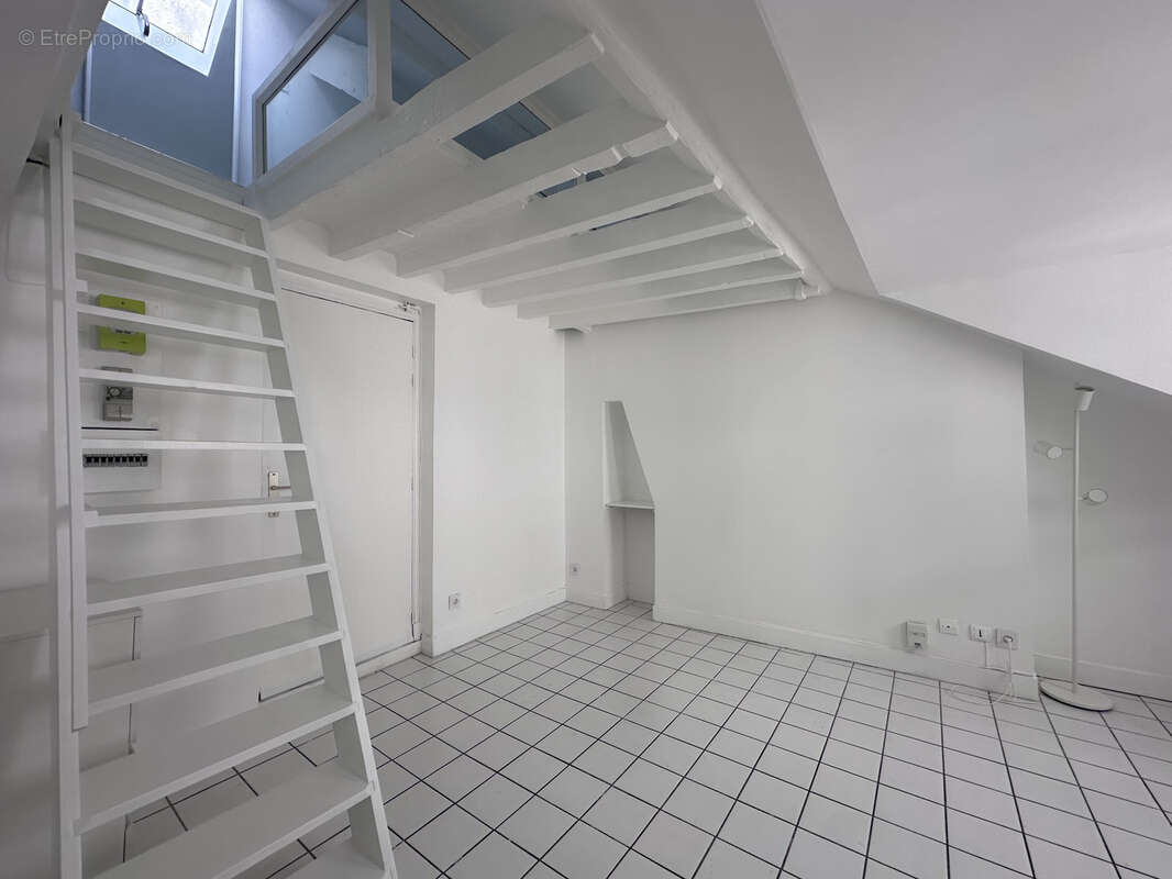 Paris 11 - folie mericourt - charmant studio renove - photo 5