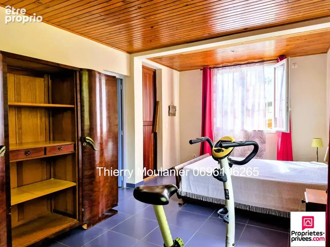 SCHOELCHER Immeuble récent 2013 (271 m²) Rendement immédiat - photo 4
