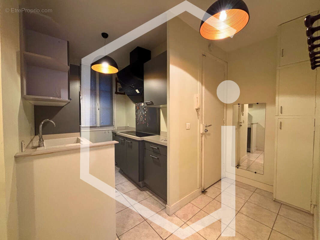 Appartement à LA GARENNE-COLOMBES