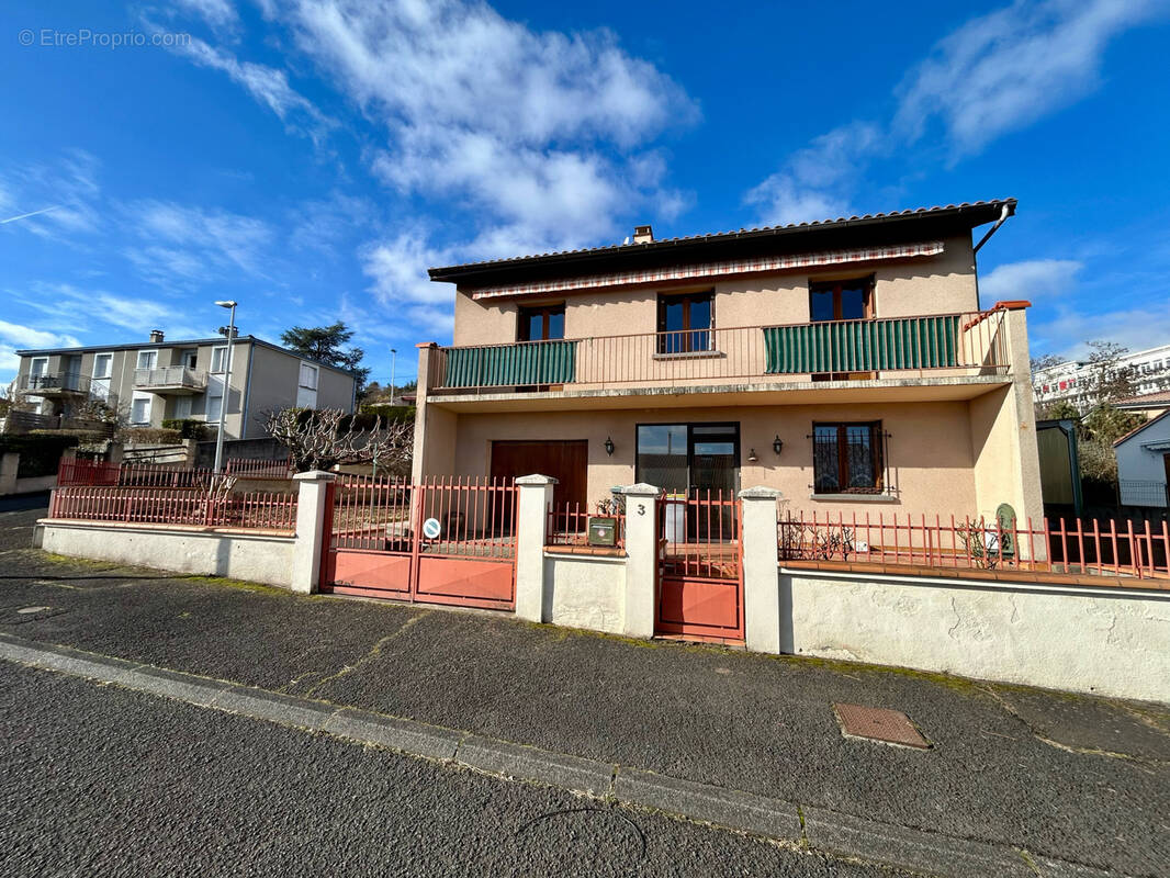 Maison à CLERMONT-FERRAND
