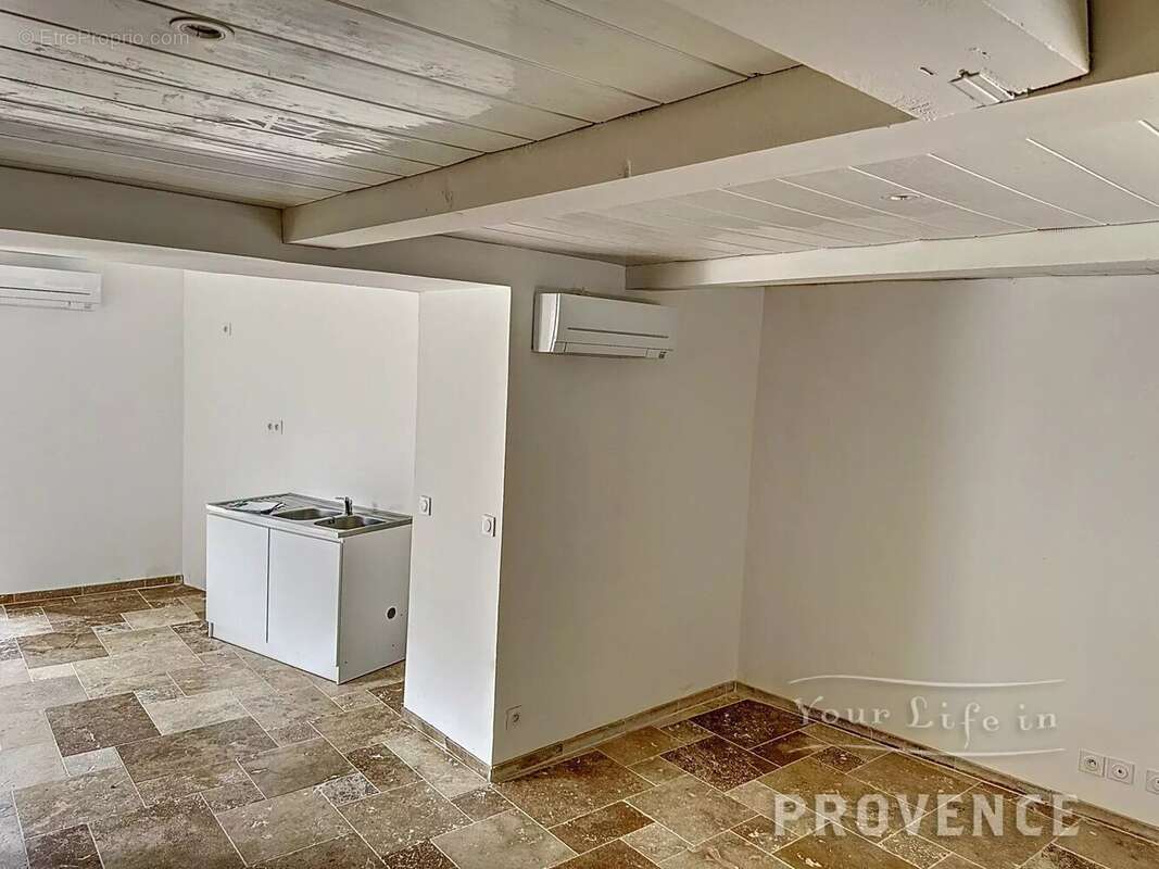 Maison à VILLECROZE