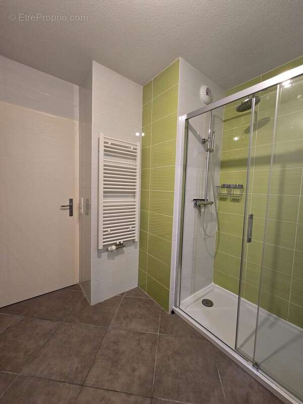 Appartement à SAINT-MARTIN-D'HERES