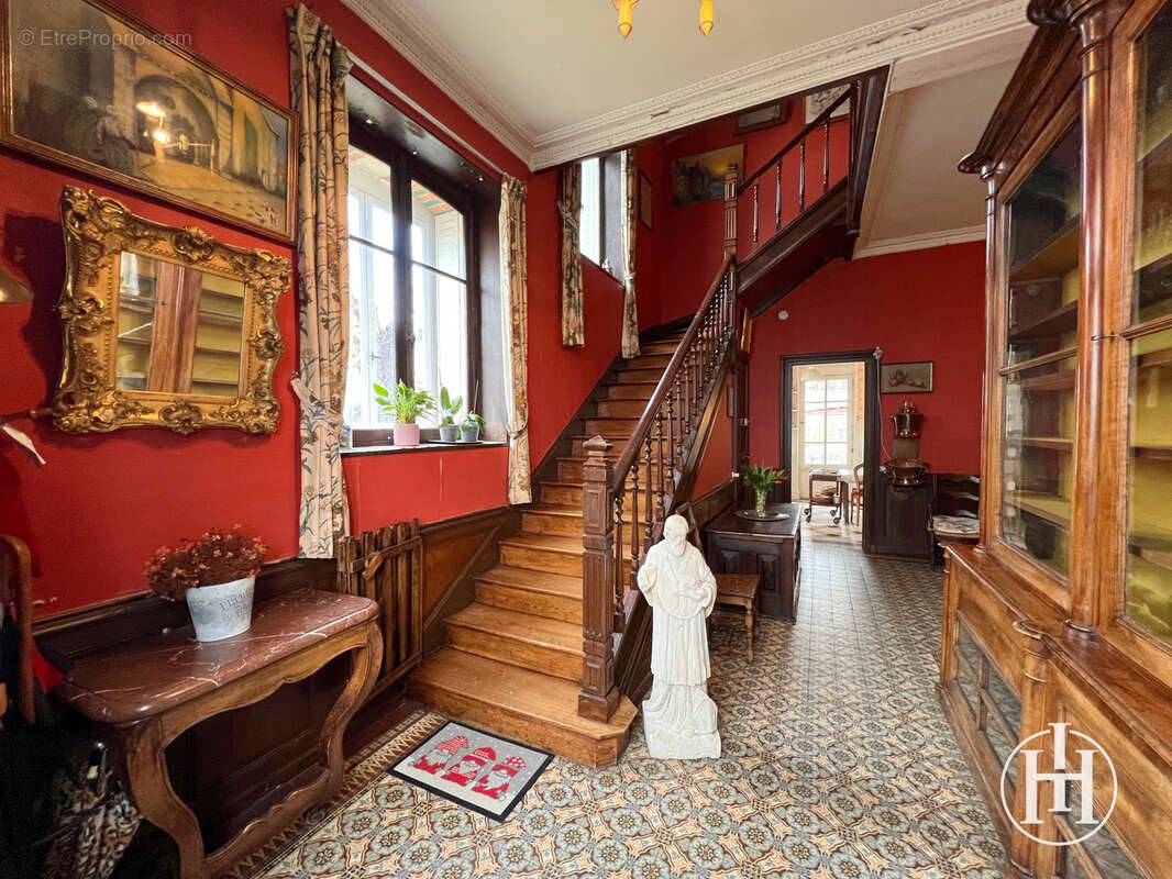 Maison à SAINT-AMAND-MONTROND