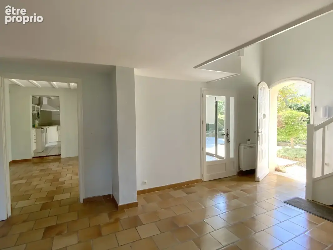 Charmante maison avec terrain arboré et piscine  à Uzès. - photo 6